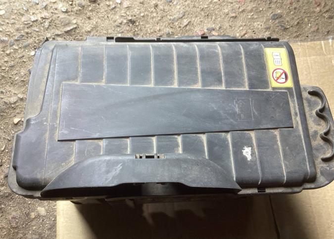 Крепление аккумулятора Mercedes-Benz B W246 2012 2465410105