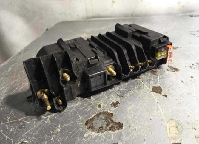 Блок предохранителей Mercedes-Benz CL C216 2007 A2215400850