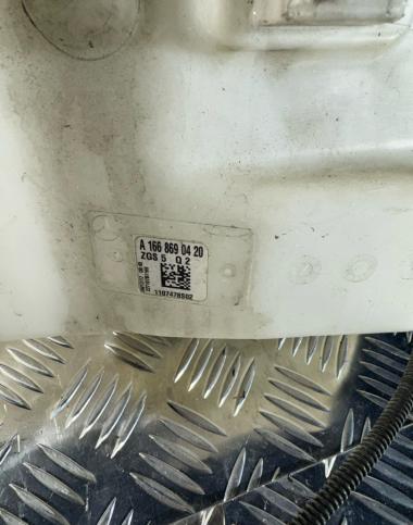 Бачок омывателя передний Mercedes-Benz M W166 2014 1668690420