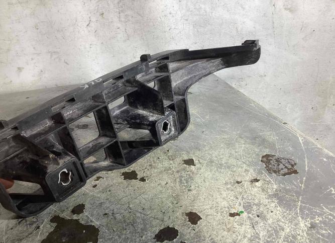 Кронштейн крепления бампера заднего Mercedes-Benz A2048852365