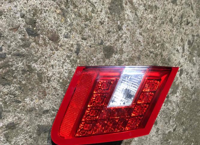 Фонарь крышки багажника левый Mercedes-Benz E W212 A2129060358