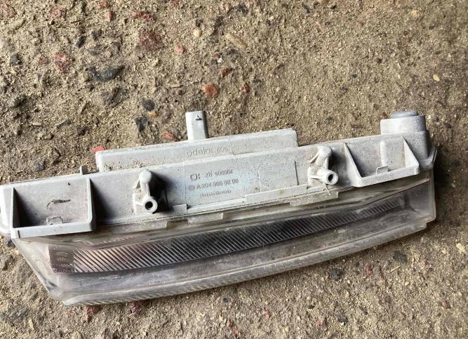 Фара противотуманная правая Mercedes-Benz E W212 A2049069200