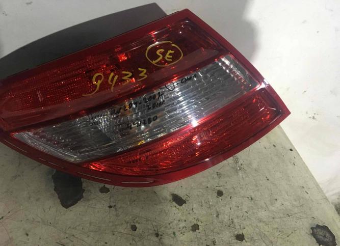 Фонарь задний левый Mercedes-Benz C W204 2010 A2048200164