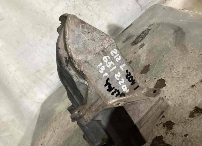 Кронштейн двигателя Mercedes-Benz E W212 2011 A6512230004
