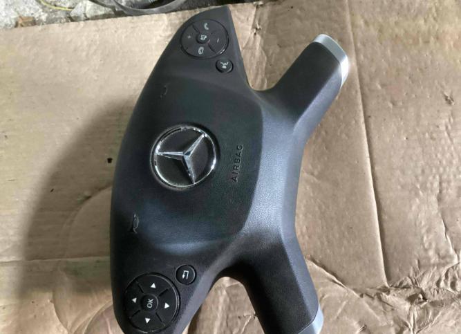 Подушка безопасности водителя Mercedes-Benz E W212 2128600102