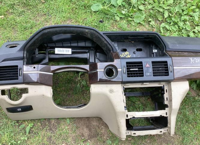 Панель передняя салона (торпедо) Mercedes-Benz GLK A2046804987