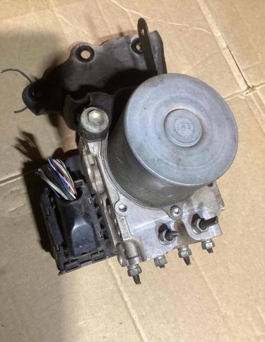 Блок ABS Toyota RAV4 3 (XA30) 2-й рест. 2012 1330008680