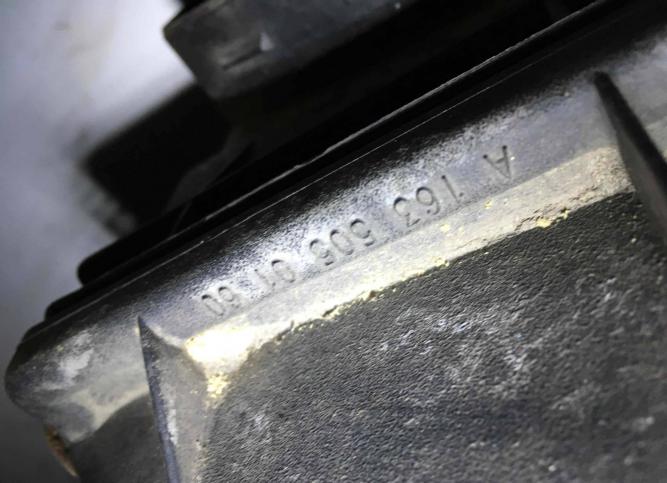 Корпус воздушногo фильтра Mercedes-Benz M W163 A16350501061635050106