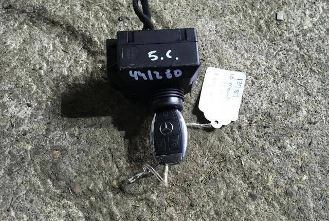 Замок зажигания Mercedes-Benz C W204 2010 A2075450108