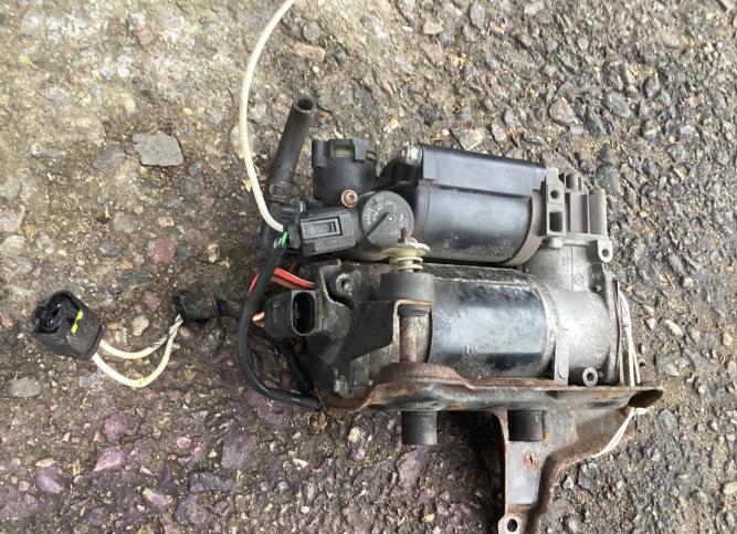 Компрессор пневмоподвески Mercedes-Benz S A2113200304