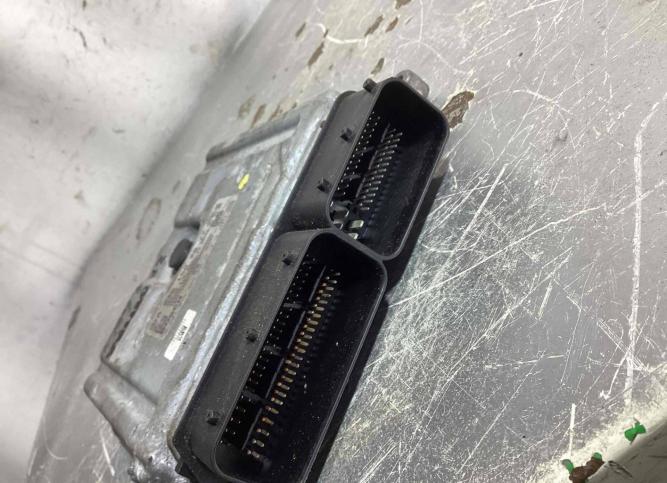 Блок управления двигателем Mercedes-Benz R W251 A6421502077
