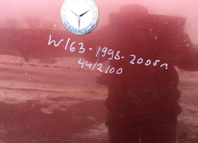 Капот Mercedes-Benz M W163 2001