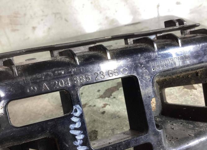 Кронштейн крепления бампера заднего Mercedes-Benz A2048852365