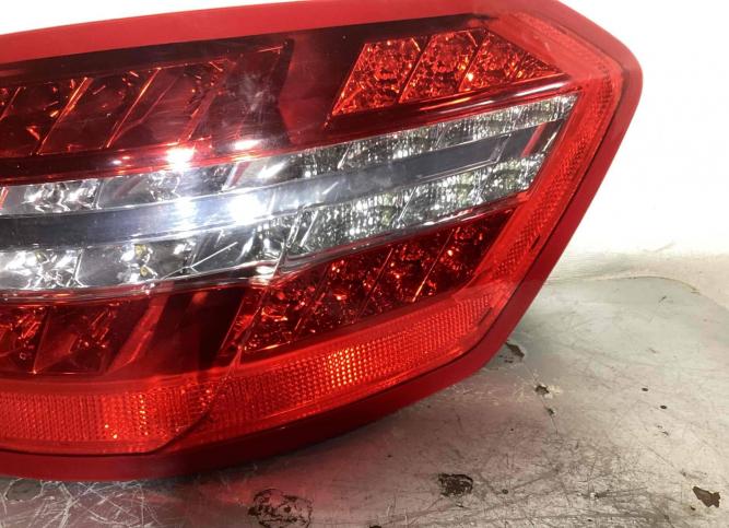 Фонарь задний правый Mercedes-Benz E W212 2010 A2129067101