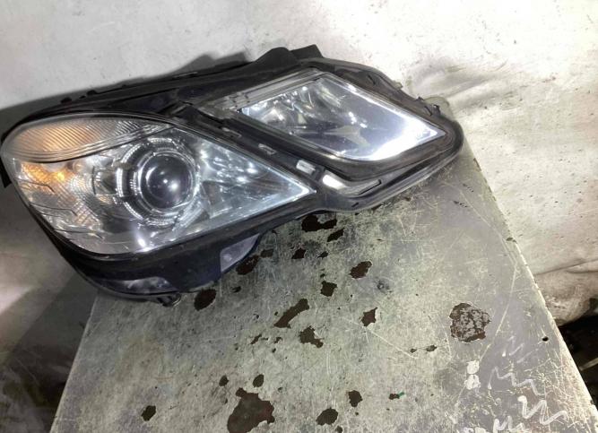 Фара правая Mercedes-Benz E W212 2011 A2128208461