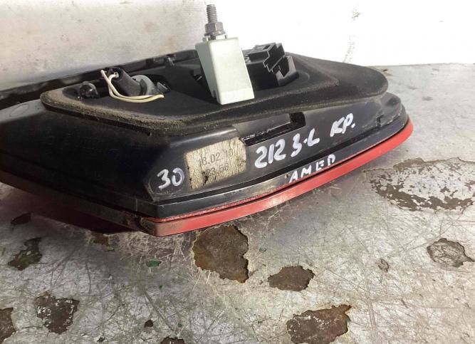 Фонарь крышки багажника левый Mercedes-Benz E W212 A2128200764