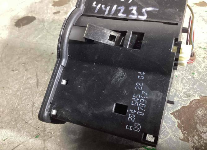 Переключатель света Mercedes-Benz E W212 2010 2045452204