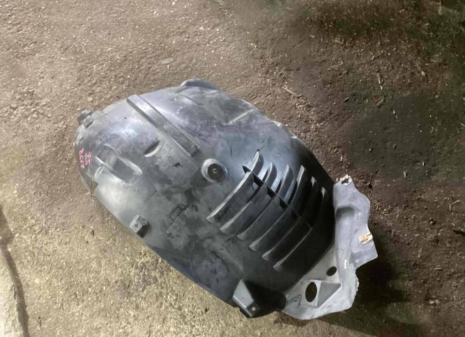 Подкрылок передний правый Mercedes-Benz E W212 A2126900230