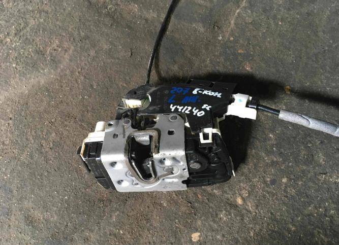 Замок двери передней левой Mercedes-Benz C W204 A2077601340