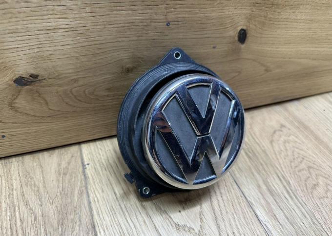 Ручка открывания багажника Volkswagen Golf 6 3C5827469E