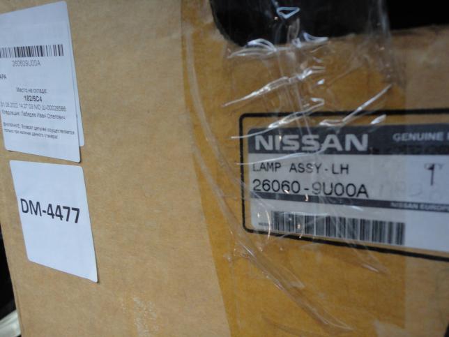 Фара левая Nissan Note E11 260609U00A