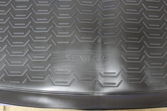 Коврик в багажник Nissan Sentra 