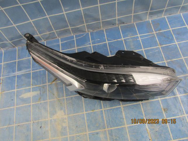 Блок фара правая Kia Cerato 4 92102M6600