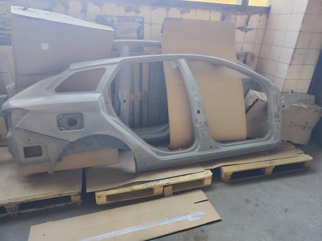 Боковина кузова Lada Vesta SW 8450103592