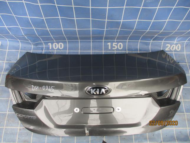 Крышка багажника Kia Cerato 4 69200M6110