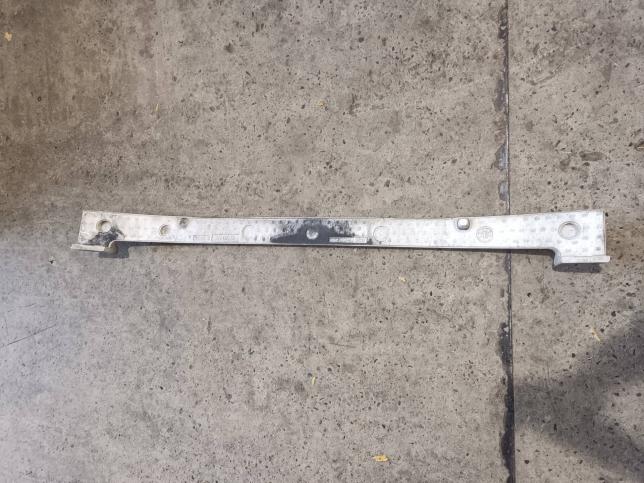 Наполнитель переднего бампера Toyota Land Cruiser 150 Prado 5261160120
