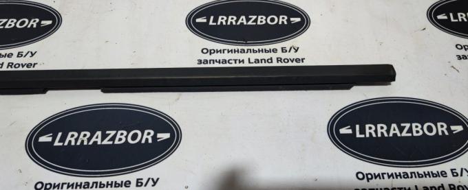 Молдинг стекла заднего правого Land Rover L322 CGE500720