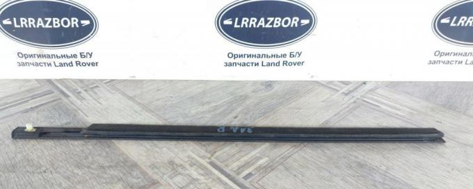 Молдинг стекла правый Land Rover Freelander 2 2.2 LR001737