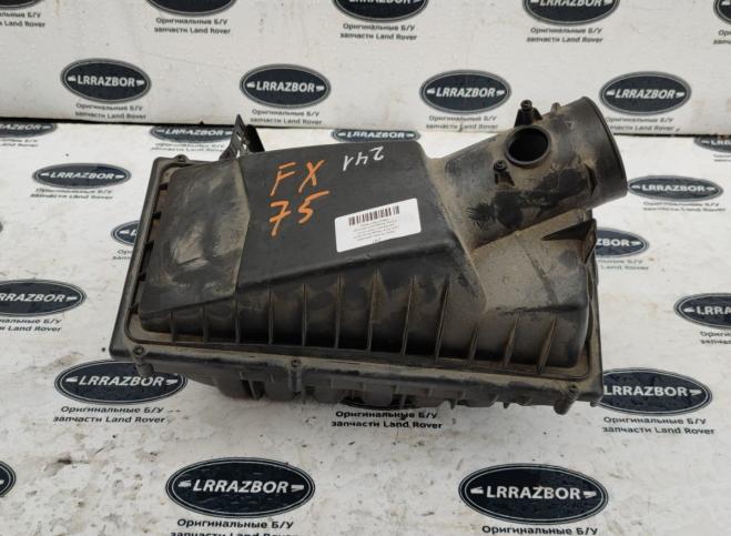 Корпус воздушного фильтра левый Range Rover L320 LR013709 LR011593 PJQ500012