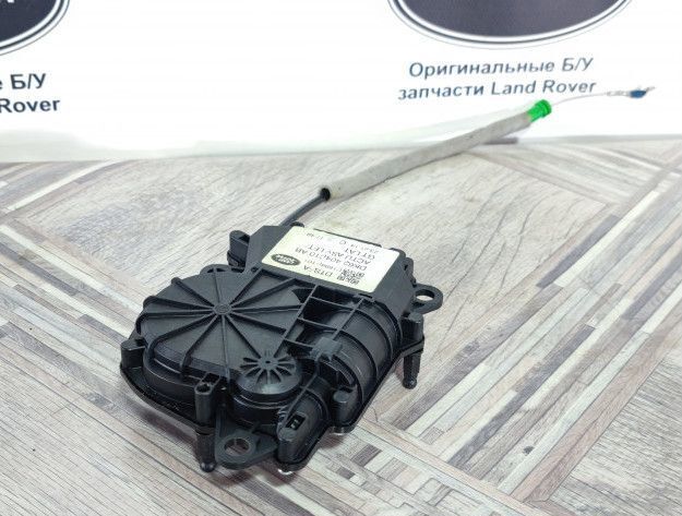 Доводчик крышки багажника Land Rover Sport L494 LR051280