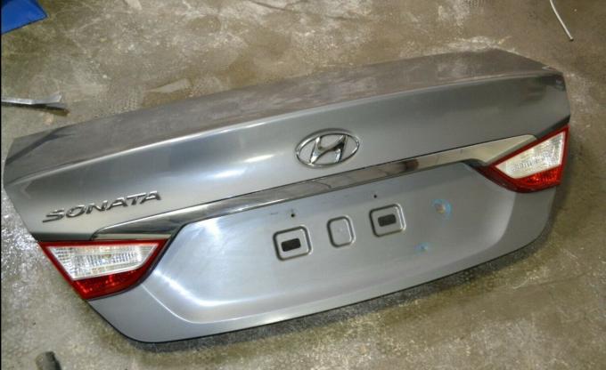 Крышка багажника Hyundai Sonata YF в сборе 692003S000