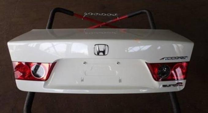 Крышка багажника Хонда Акорд 7