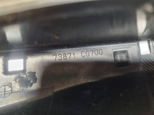 Накладка рейлинга задняя левая Infiniti FX35 s50 73871-CG700