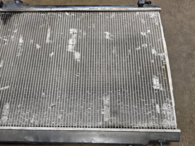 Радиатор охлаждения Infiniti FX35 45 S50 21460CG200