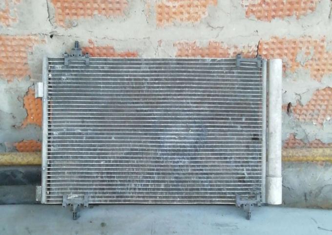 Радиатор кондиционера Peugeot 308 9682531580
