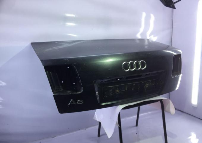 Крышка багажник Audi A 8 D3