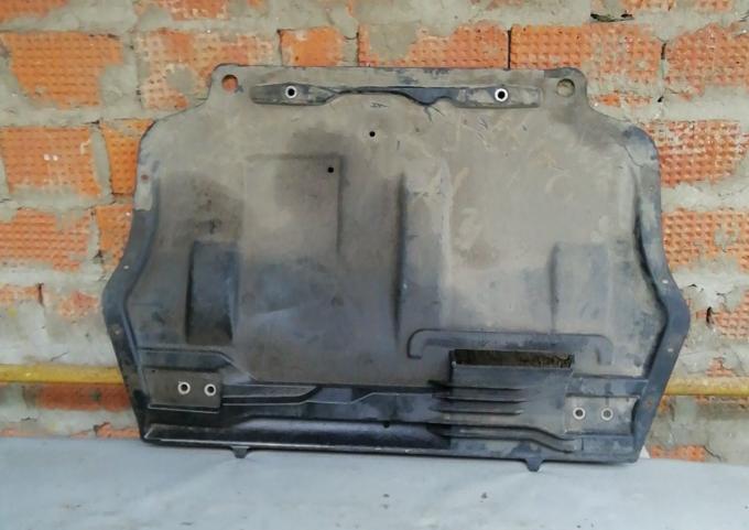 Защита двигателя Audi A3 5K0825901A