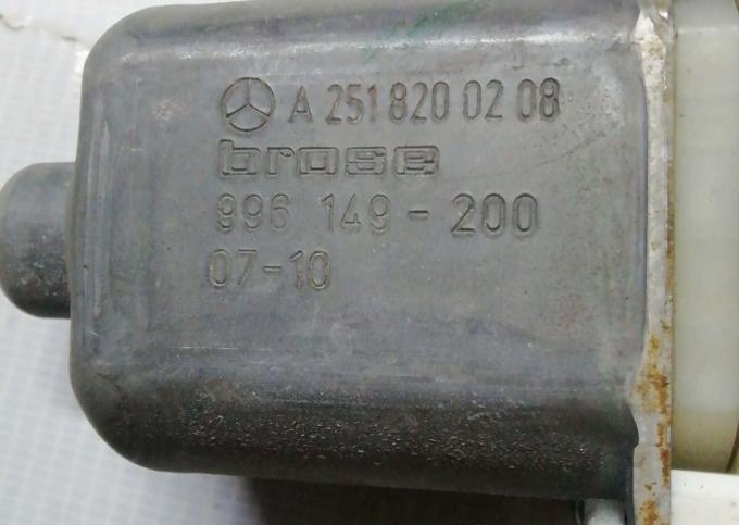 Мотор стеклоподъемника задний правMercedes ML 164 2518200208