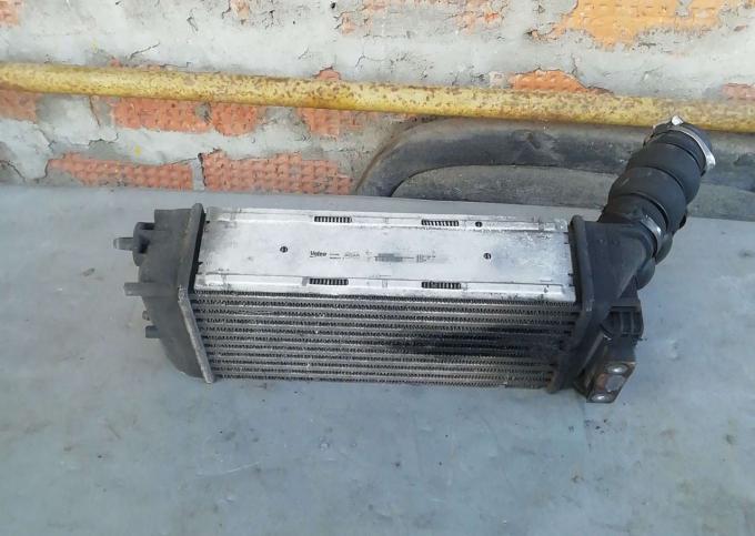 Радиатор интеркулера Peugeot 308 T7 EP6 9656503980