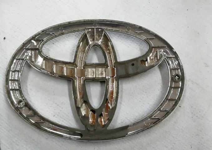 Эмблема передняя Toyota Land Cruiser 200 9097502068