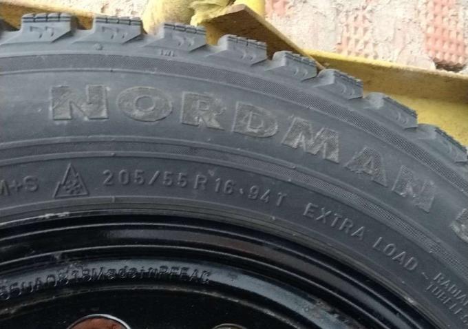 Nokian Nordman 5 205/55 R16 на диске Hyundai Kia