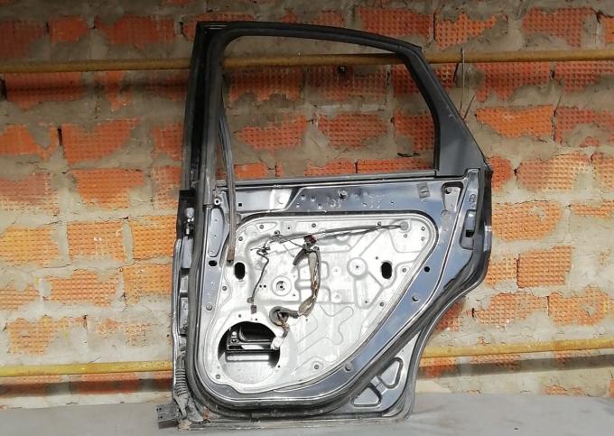 Дверь задняя правая Ford Focus 2 1505778