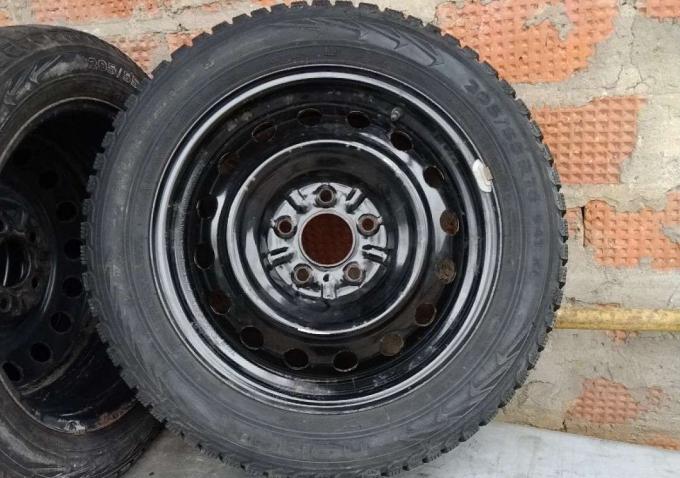 Nokian Nordman 5 205/55 R16 на диске Hyundai Kia