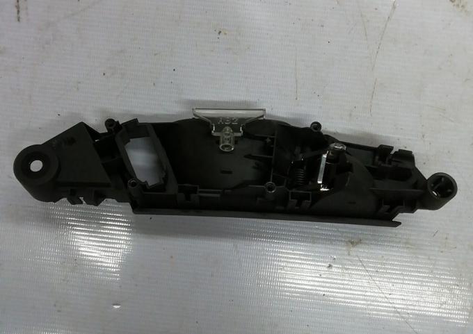 Ручка двери внутренняя Audi Q7 4L0837019