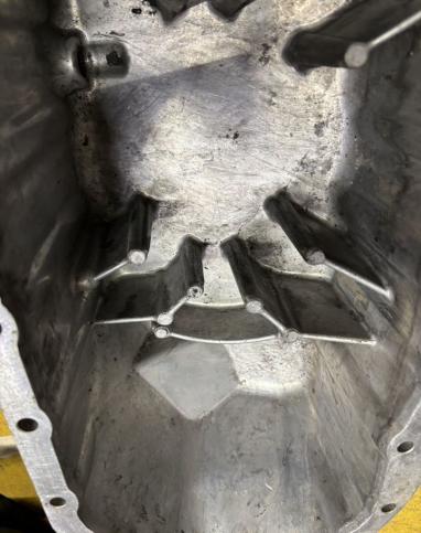 Поддон масляный Volvo V70,S80,XV70,S70 2.5TDi 074103603K