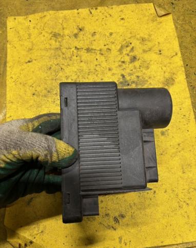Компрессор центрального замка Mercedes W124,W202 2028000048